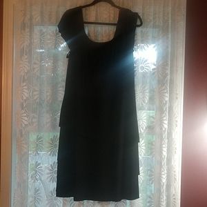 Black breastfeeding/postpartum dress